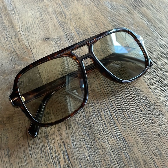 Unisex Sunglasses - Picture 2 of 6